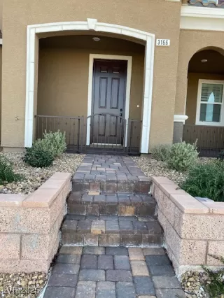 Photo #1: 2701946 Listing 