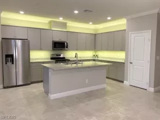 Photo #5: 2701946 Listing 