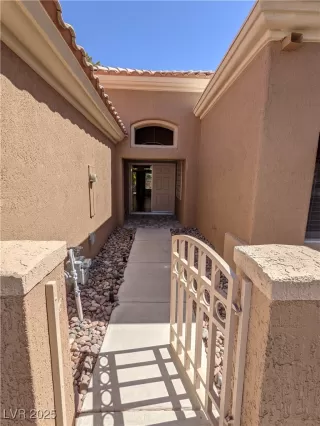 Photo #1: 2701953 Listing 