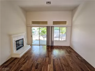 Photo #4: 2701953 Listing 