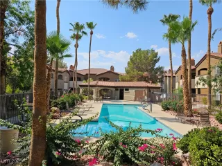 Photo #1: 2701960 Listing 