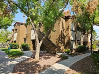 Photo #2: 2701960 Listing 