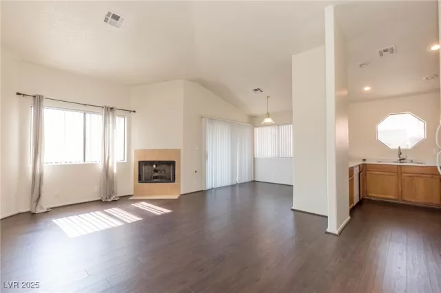 MLS: 2701971 Condo For Sale