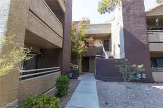 Photo #1: 2701971 Listing 