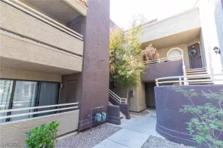 Photo #2: 2701971 Listing 