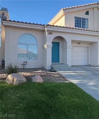 Photo #1: 2701998 Listing 