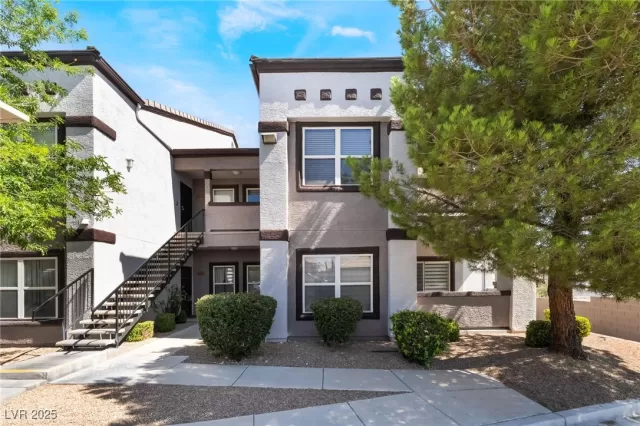 MLS: 2702008 Condo For Sale