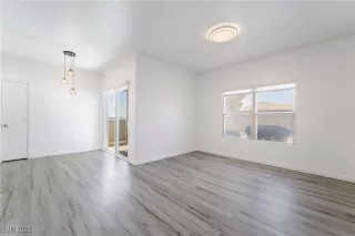 Photo #4: 2702008 Listing