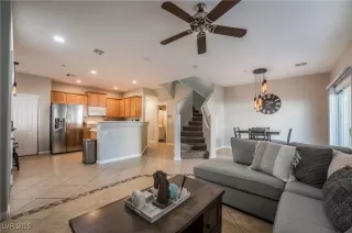 Photo #2: 2702020 Listing 