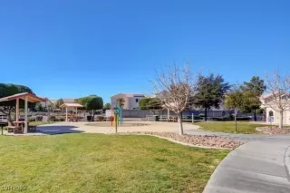 Photo #5: 2702023 Listing 