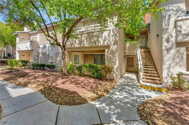 MLS: 2702024 Condo For Sale