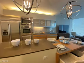 Photo #2: 2702026 Listing