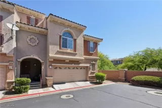 Photo #2: 2702033 Listing