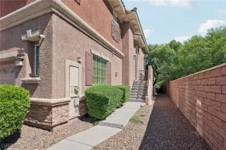 Photo #4: 2702033 Listing