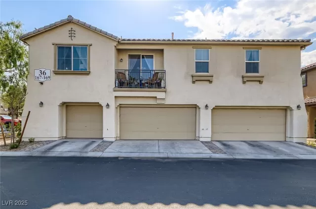 MLS: 2702036 Condo For Sale