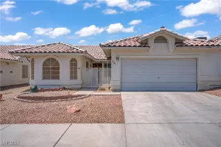 Photo #5: 2702043 Listing 