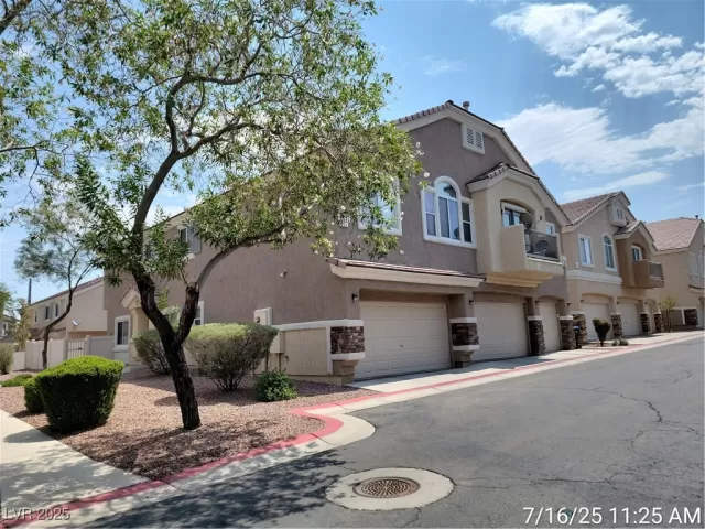 MLS: 2702051 Condo For Sale