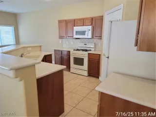 Photo #6: 2702051 Listing 