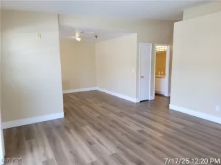 Photo #2: 2702058 Listing 