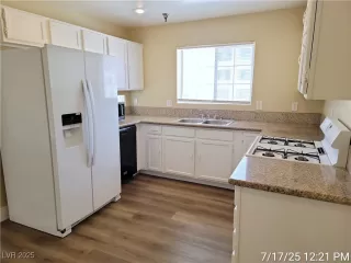 Photo #5: 2702058 Listing 