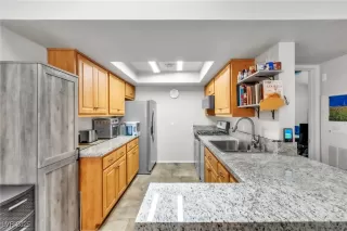 Photo #4: 2702065 Listing