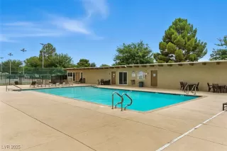 Photo #1: 2702069 Listing