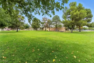 Photo #2: 2702069 Listing