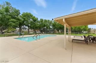 Photo #3: 2702069 Listing