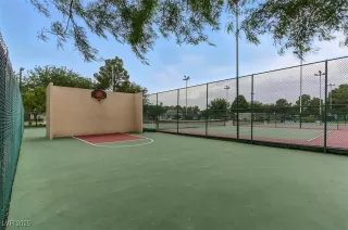 Photo #4: 2702069 Listing