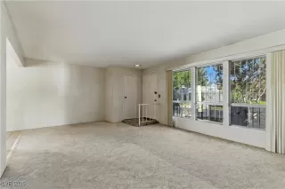 Photo #6: 2702069 Listing