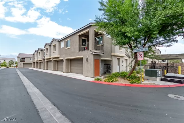 MLS: 2702089 Condo For Sale