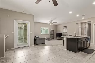 Photo #4: 2702089 Listing