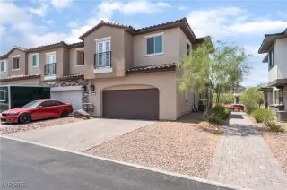 Photo #1: 2702090 Listing 