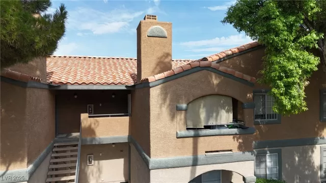 MLS: 2702111 Condo For Sale