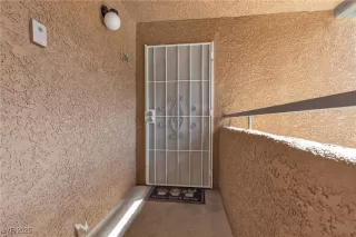 Photo #5: 2702111 Listing