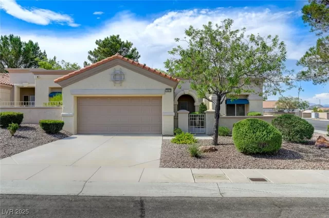 MLS: 2702114 Condo For Sale