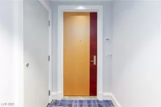 Photo #2: 2702118 Listing