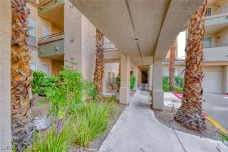 Photo #3: 2702146 Listing