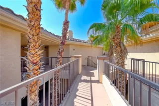 Photo #4: 2702146 Listing