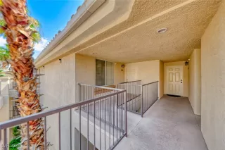 Photo #5: 2702146 Listing