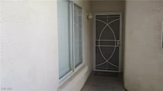 Photo #3: 2702172 Listing