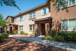 Photo #1: 2702183 Listing 