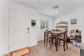 Photo #4: 2702204 Listing