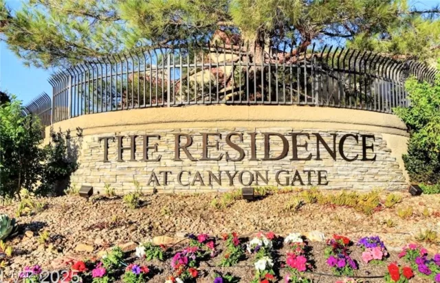 MLS: 2702263 Condo For Sale