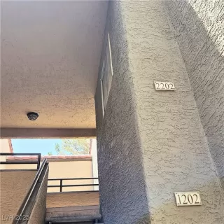 Photo #3: 2702263 Listing