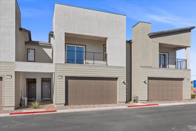 MLS: 2702267 Condo For Sale