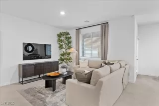 Photo #4: 2702267 Listing