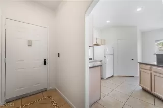 Photo #3: 2702268 Listing