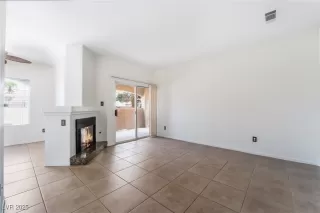 Photo #4: 2702268 Listing