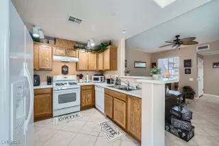 Photo #3: 2702279 Listing 
